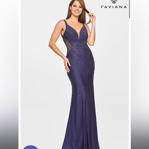 Faviana navy blue size 6 prom dress
